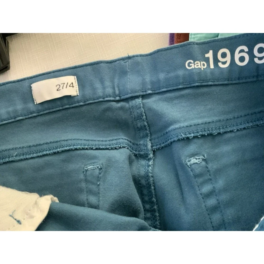 Vintage Summer 2011 GAP 1969 Chino Shorty Shorts - Picture 3 of 3